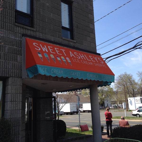 Photo taken at Sweet Ashley&#39;s Ice Cream by Jon T. on 4/25/2014