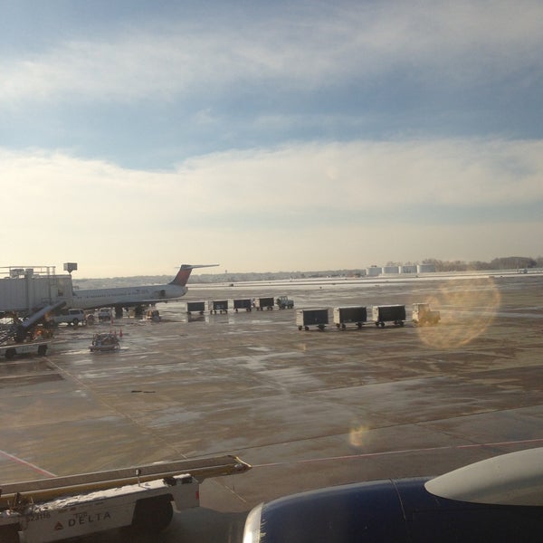 Снимок сделан в Международный аэропорт Миннеаполис/Сент-Пол (MSP) пользователем Anesha B. 4/23/2013