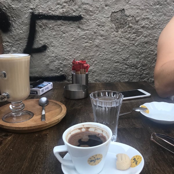 Foto tirada no(a) Garda Cafe por Duygu İ. em 8/20/2017