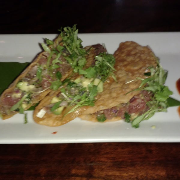 The burgers are among Pasadena's best. But my fav menu items here include the ahi tuna tacos.