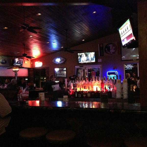 Photo taken at Bru&#39;s Room Sports Grill - Coconut Creek by Umut E. on 12/23/2012