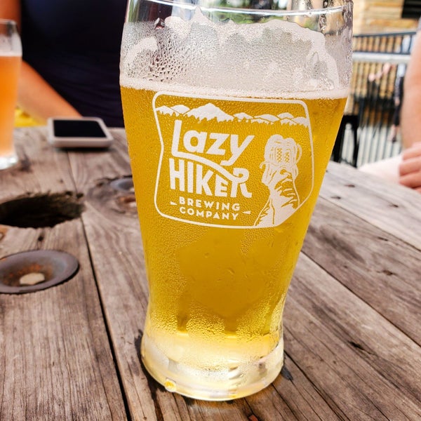 7/23/2020 tarihinde Eugene A.ziyaretçi tarafından Lazy Hiker Brewing Co.'de çekilen fotoğraf