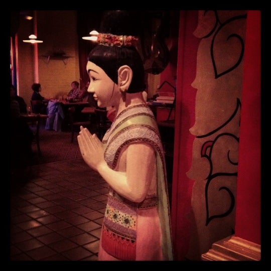 10/11/2012에 Don M.님이 Sawatdee Thai Restaurant에서 찍은 사진