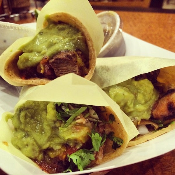 Такос с прищепкой. Амиго такос. Амиго такос губкин улица космонавтов. Такос иркутск. Амиго такос губкин улица космонавтов.