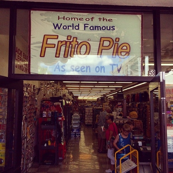 Foto diambil di Five &amp; Dime General Store oleh John E. pada 8/11/2014