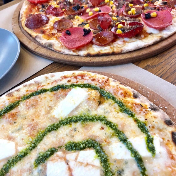3/3/2019 tarihinde Burcu B.ziyaretçi tarafından Pizza Locale'de çekilen fotoğraf