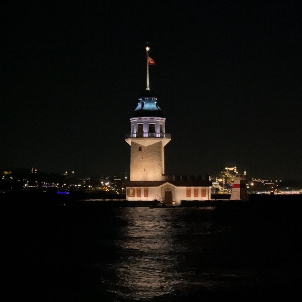 รูปภาพถ่ายที่ Kız Kulesi โดย Aycan C. เมื่อ 3/24/2024