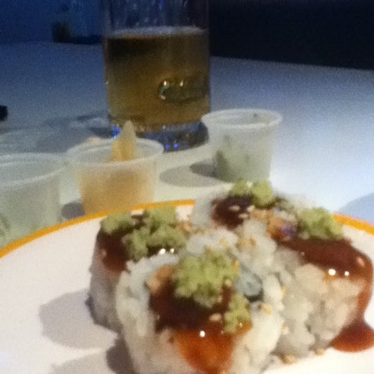 Foto scattata a Umi Sushi + Tapas da Arthur W. il 9/29/2012