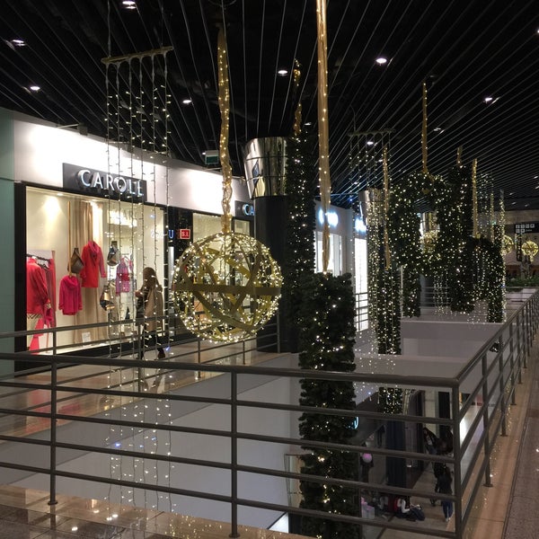 Foto scattata a Amoreiras Shopping Center da Andrea N. il 11/24/2017