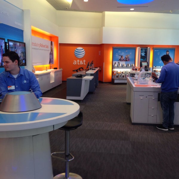 AT&T Mobile Phone Store in Financial District