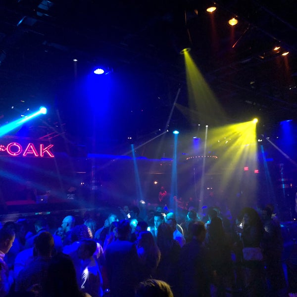Photo prise au 1 OAK Nightclub par Tony D. le3/11/2018