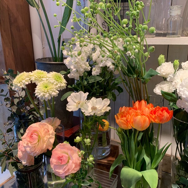Curren ã‚«ãƒ¬ãƒ³ Flower Shop In ä¸–ç
