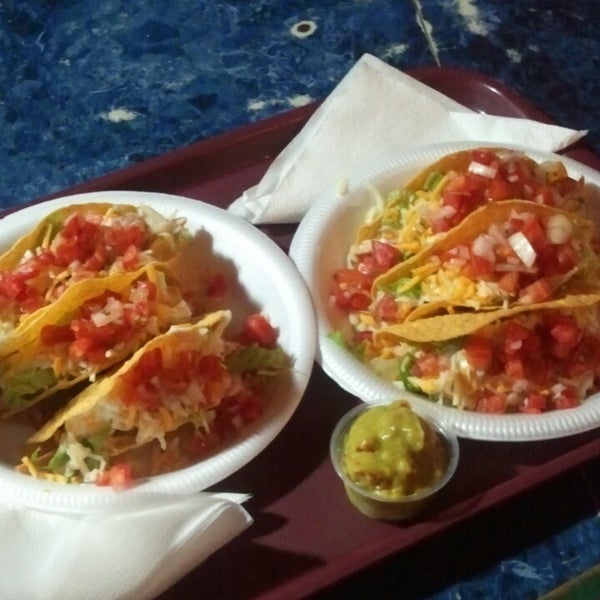 11/26/2013 tarihinde Jonathan B.ziyaretçi tarafından Chilitos Mexican Restaurant'de çekilen fotoğraf