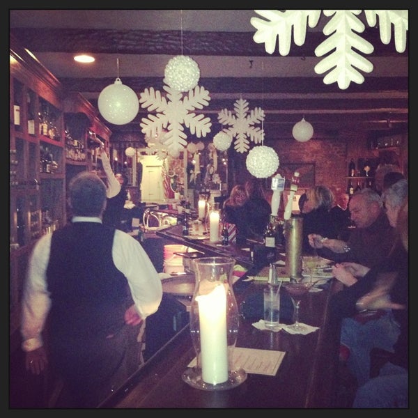 รูปภาพถ่ายที่ The Smithville Inn โดย Tova I. เมื่อ 12/21/2012