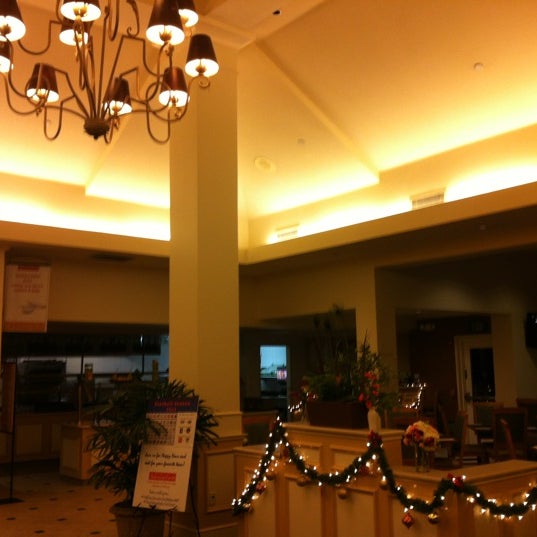 รูปภาพถ่ายที่ Hilton Garden Inn โดย Richard Z. เมื่อ 12/4/2012