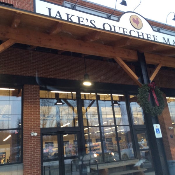 Jake's Quechee Market 4 tips from 181 visitors