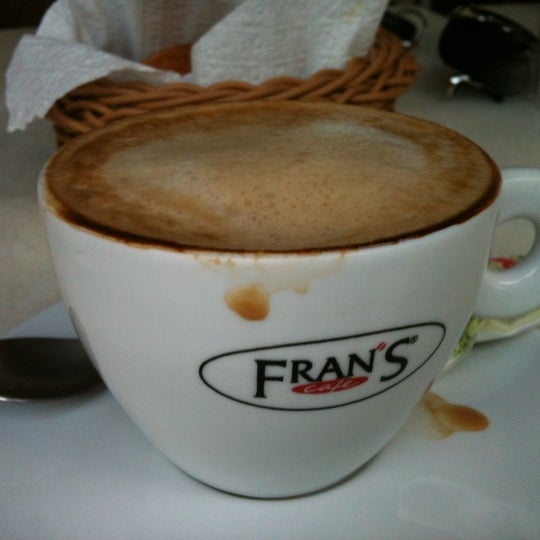 Снимок сделан в Fran&#39;s Café пользователем Gui B. 10/30/2012