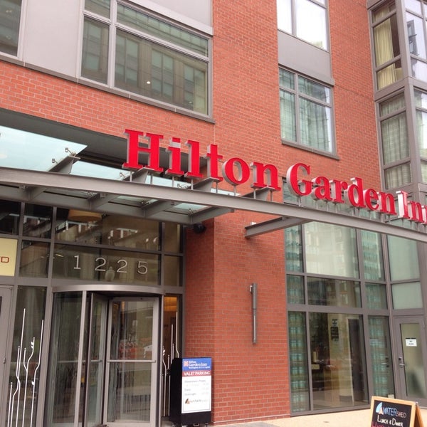 Photo taken at Hilton Garden Inn by Tim O. on 7/31/2013