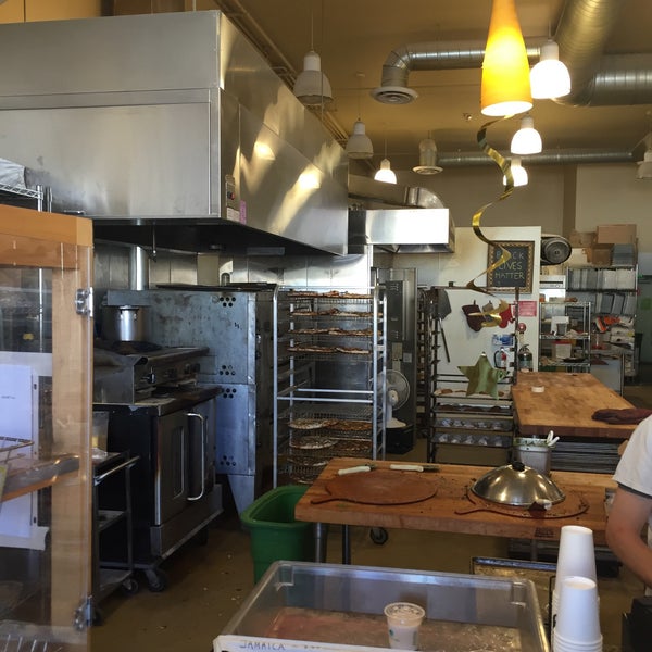 Photo taken at Arizmendi Bakery Panaderia &amp; Pizzeria by Tim O. on 10/18/2015