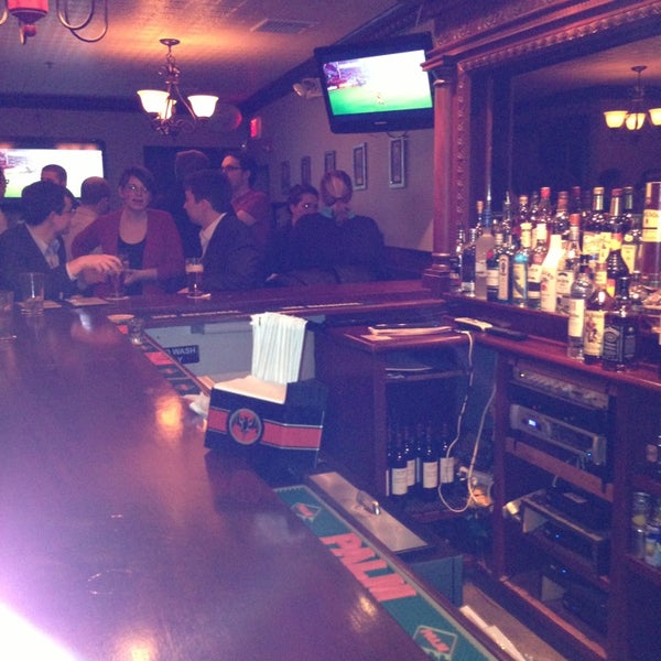 Photo taken at Emmet&#39;s Irish Pub by Ramuel R. on 1/9/2013
