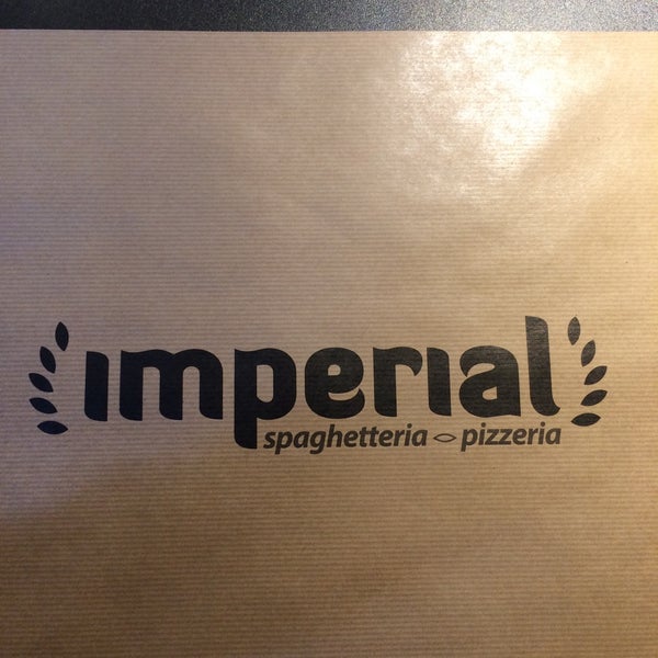 Photo prise au Spaghetteria Pizzeria Imperial par Daniel G. le12/23/2015
