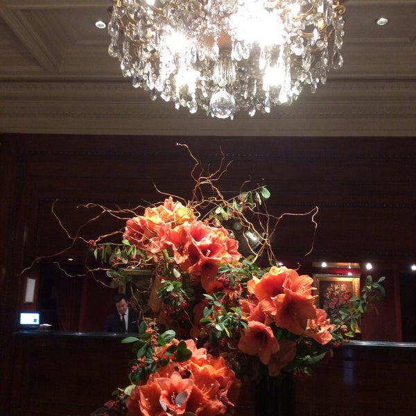 Foto diambil di Hôtel Westminster oleh slys pada 12/3/2015