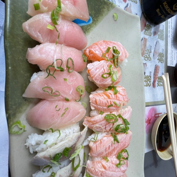 Снимок сделан в Yuka Japanese Restaurant пользователем Cari 6/20/2021