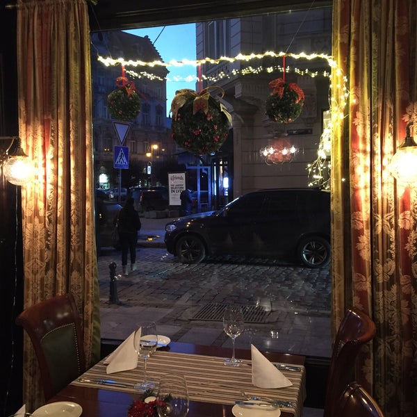 1/5/2018 tarihinde Marina S.ziyaretçi tarafından Ресторан «Шкоцька» / Szkocka Restaurant &amp; Bar'de çekilen fotoğraf