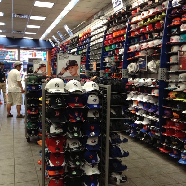 Lids - Theater District - 243 W 42nd St