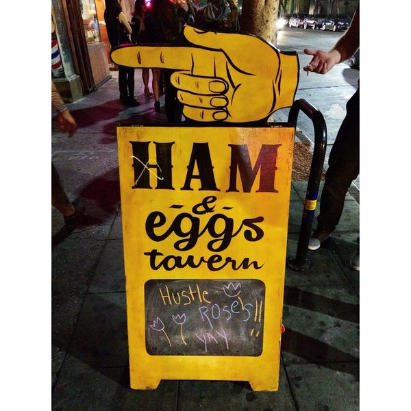 รูปภาพถ่ายที่ Ham &amp; Eggs Tavern โดย Trent V. เมื่อ 10/12/2014