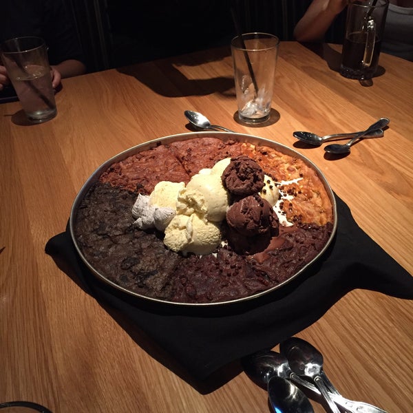 Photo taken at BJ&#39;s Restaurant &amp; Brewhouse by Mackenzie P. on 4/12/2016