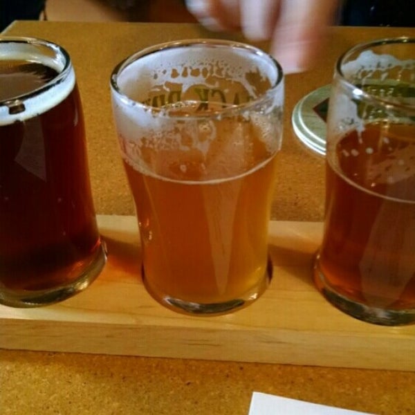 2/7/2015にRuss T.がJack Pine Breweryで撮った写真
