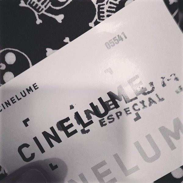 Photo prise au Cine Lume par Maureen C. le10/28/2013