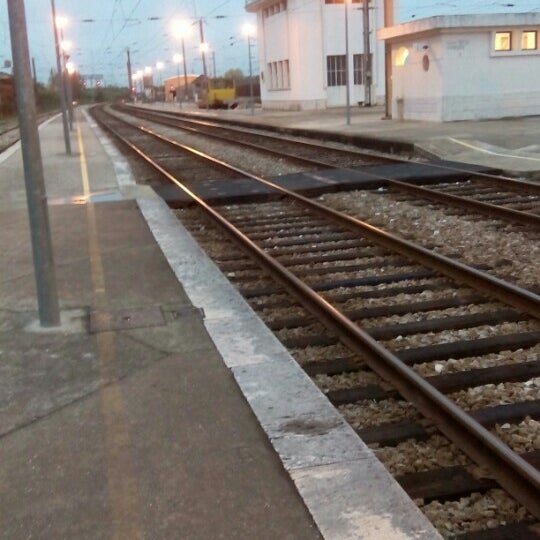 Photo taken at Estação Ferroviária da Pampilhosa by Rafael F. on 10/28/2015