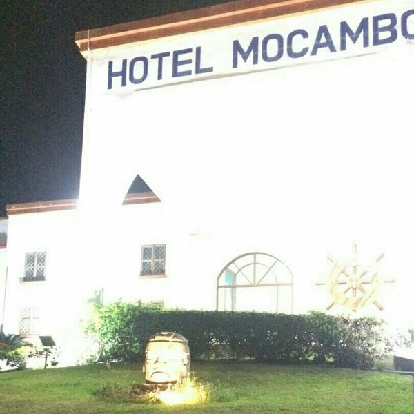 Photo taken at Hotel Mocambo by Thalia R. on 5/31/2016