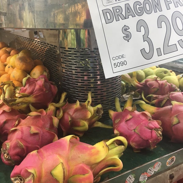 Green Farm Market Market in Gardena