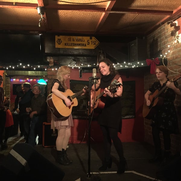 Foto scattata a Paddy Reilly&#39;s Music Bar da Mariya A. il 12/15/2015