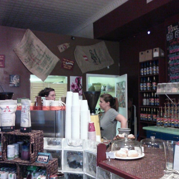 Photo taken at Sweet Marlays&#39; Coffee by Mel Z. on 4/11/2013