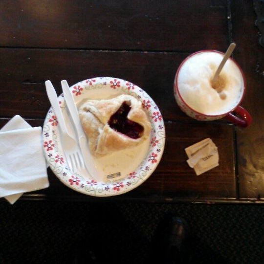 Photo taken at Sweet Marlays&#39; Coffee by Mel Z. on 1/19/2013