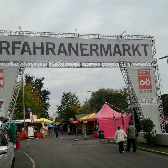 Photo taken at Urfahraner Markt by Harry W. on 9/29/2012