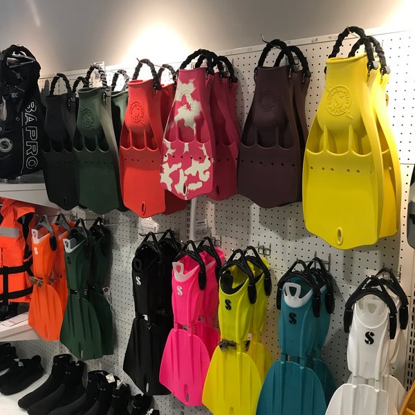 Bangkok Dive Supply Thung Phaya Thai 4 tips from 203 visitors