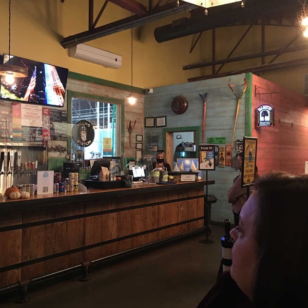 Photo taken at Palmetto Brewing Company by James P. on 11/3/2020