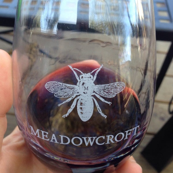 4/13/2014 tarihinde Justin S.ziyaretçi tarafından Meadowcroft Wines'de çekilen fotoğraf