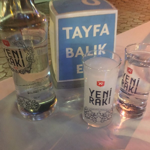 Das Foto wurde bei Tayfa Balık Evi von K_S_K_1_9_1_2_❤️💚 am 3/14/2020 aufgenommen