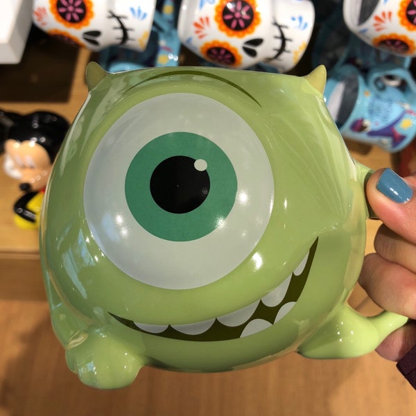 11/16/2018 tarihinde saba k.ziyaretçi tarafından Disney Store'de çekilen fotoğraf