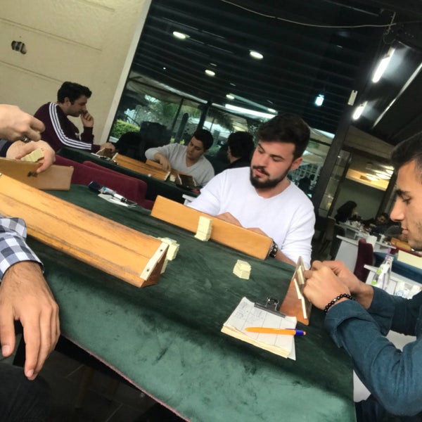 Foto scattata a Bahçe Cafe &amp; Restaurant da Kuaför T. il 9/30/2018