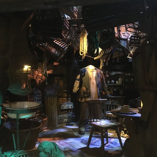 Foto tirada no(a) Hagrid&#39;s Hut por Amy E. em 9/11/2018