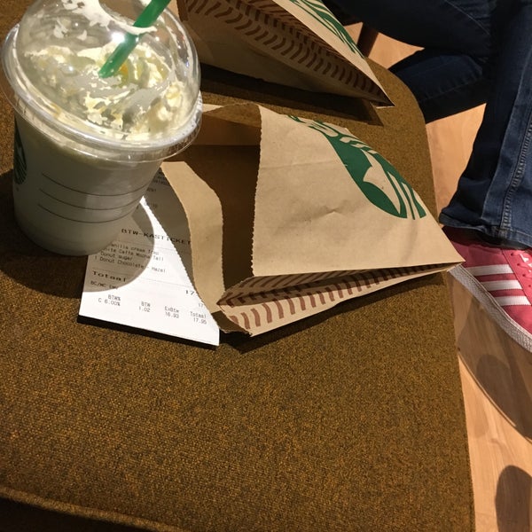 Photo taken at Starbucks by Nico B. on 1/20/2019