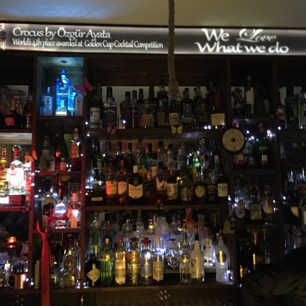 Foto scattata a Casablanca Cocktail Bar da Serdar K. il 1/13/2018