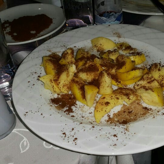 Das Foto wurde bei Demircan Restoran von Şükrü E. am 1/22/2016 aufgenommen